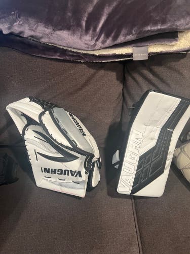 Von velocity goalie gloves