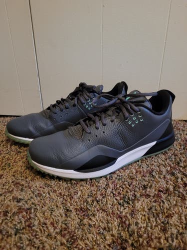 Used Men's Size 10 (Women's 11) Jordan Golf Shoes