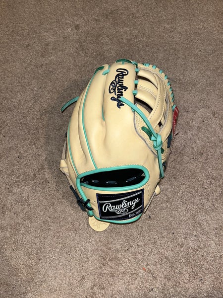 2023 Infield 11.5" Heart of the Hide Baseball Glove