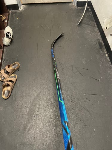 Senior Left Hand P92 Pro Stock Nexus Geo Hockey Stick