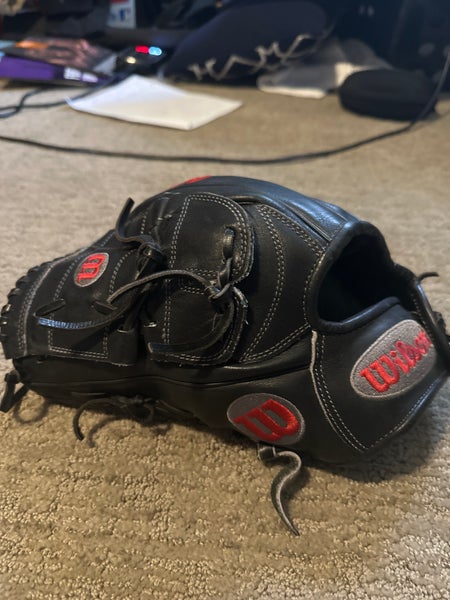 Pro Issued Jon Lester Model Used Pitcher's 12.5" A2000 Baseball Glove