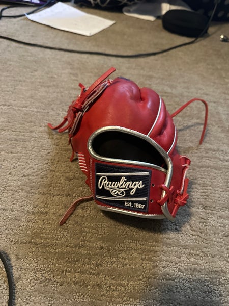 Pro Issued Used Pitcher's 11.75" Heart of the Hide Baseball Glove