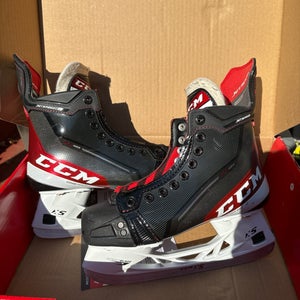 Used CCM Regular Width Size 4.5 JetSpeed FT485 Hockey Skates