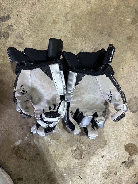 Epoch Nation United Integra gloves