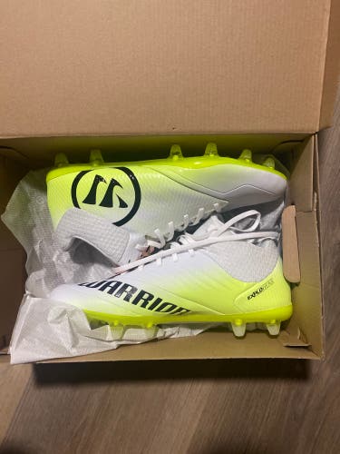 White Men's Molded Cleats Mid Top Burn 9.0