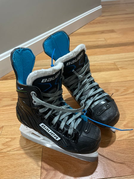 Youth Used Bauer X-LP Hockey Skates Regular Width Size 11