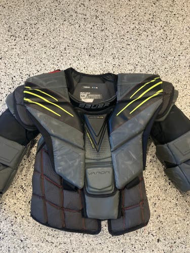 Used Medium Bauer  Hyperlite Goalie Chest Protector