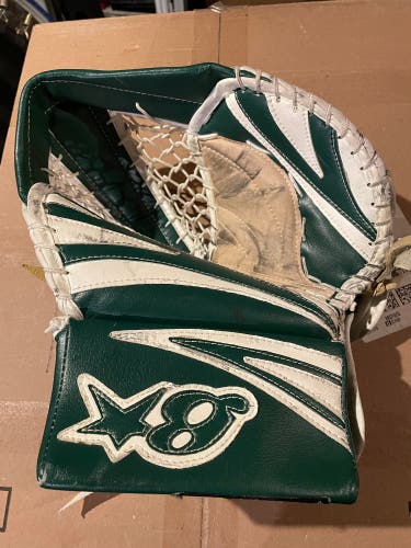 **RARE** 1/1 Brian’s Pro Stock Goalie Glove