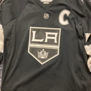 Black LA Kings Used Large/Extra Large Boys Reebok Jersey