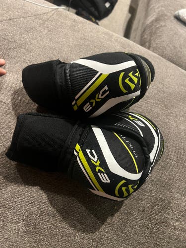 Used Small Warrior Alpha DX3 Elbow Pads