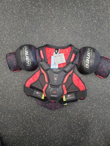 Senior New Medium Bauer Vapor 3X Shoulder Pads Pro Stock