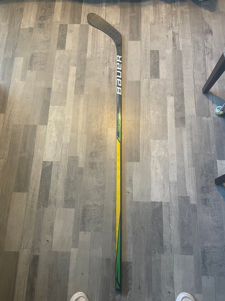 Senior Left Hand P28 Bauer Supreme UltraSonic Hockey Stick