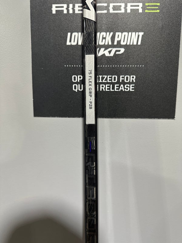 Senior New 75 Flex Right Handed CCM Ribcore trigger 7 Hockey Stick P28