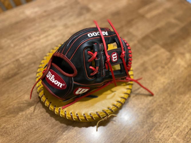 Restored Wilson Right Hand Throw Infield A2000 DP15 Baseball Glove 11.5”