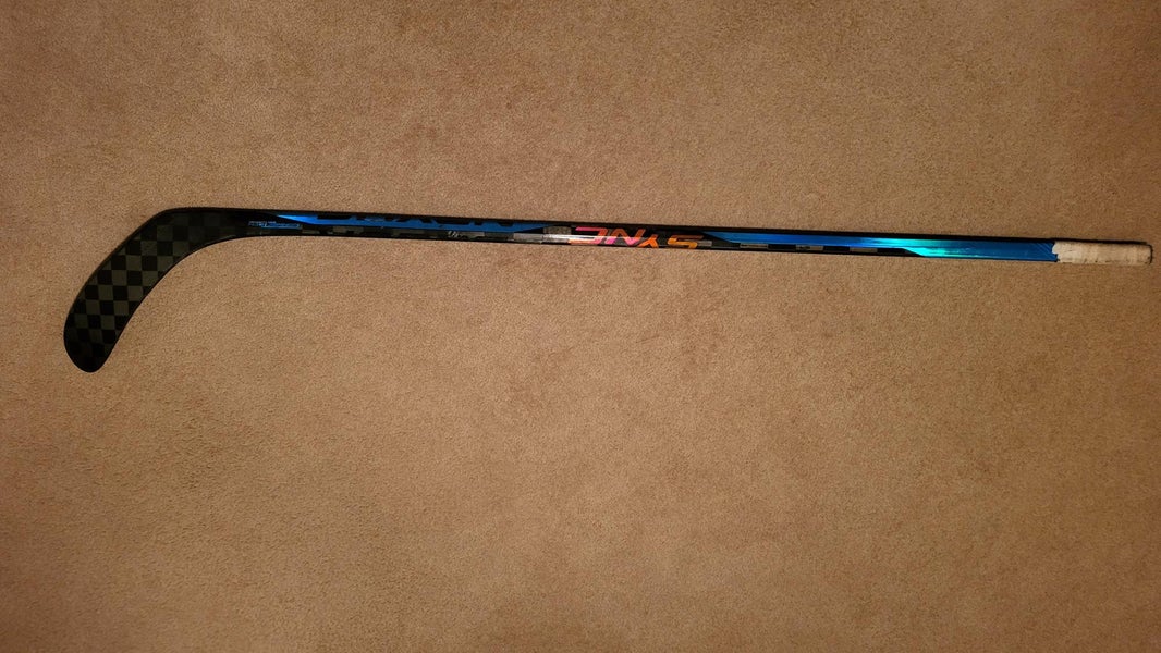 Used Right Handed P28 Nexus Sync Hockey Stick