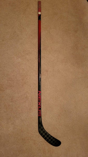 Used Right Handed Bauer Nexus Geo Hockey Stick P28