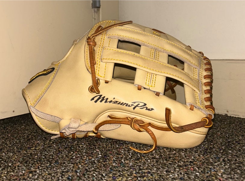 Mizuno Pro Outfield 12.5 Baseball Glove | SidelineSwap