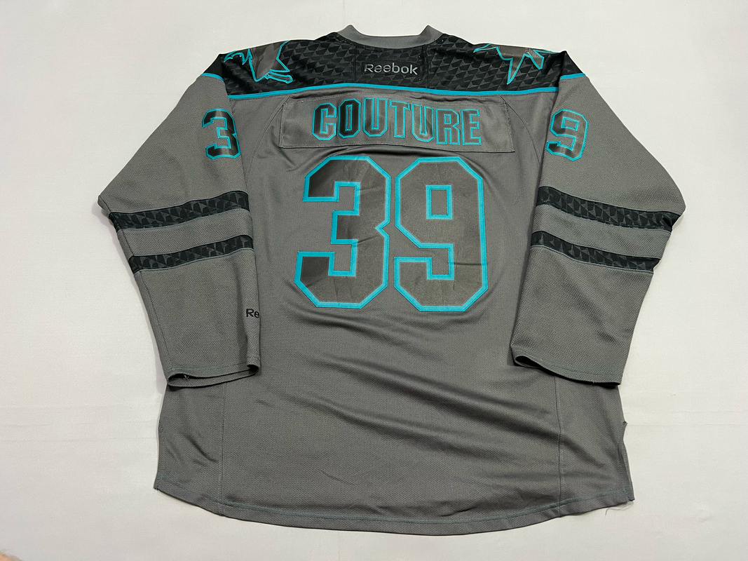 San Jose Sharks S.J. SHARKIE Shirsey XL 1/22/2022 Giveaway Jersey Shirt EUC