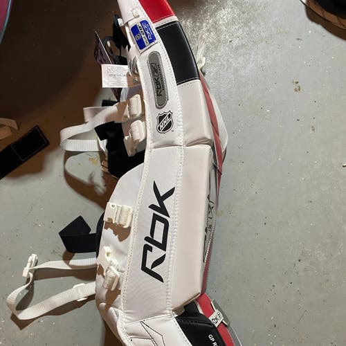 New 28" Reebok 6.0 XPulse Red/white/black Goalie Leg Pads