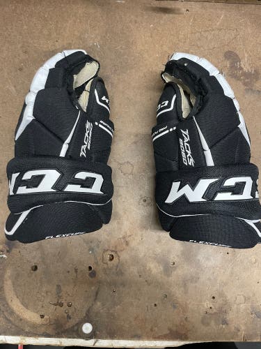 CCM 14"  Tacks 9060 Gloves