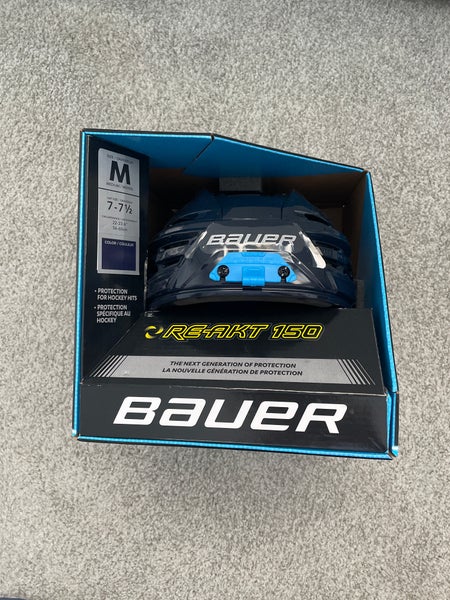 New Medium Bauer Re-Akt 150 Helmet