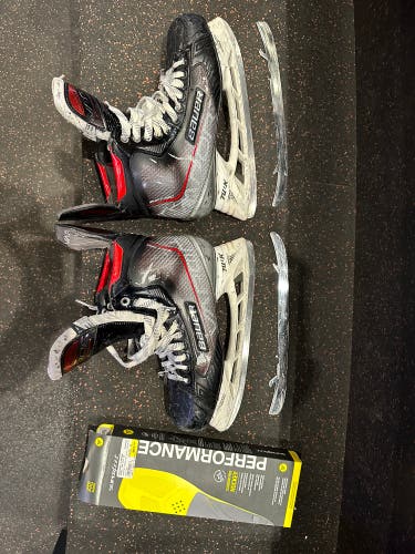 Used Bauer Regular Width  Size 11 Vapor X Shift Pro Hockey Skates