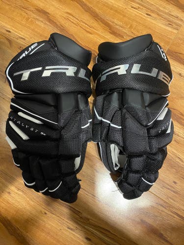NEW True Catalyst 9X Gloves (13”)