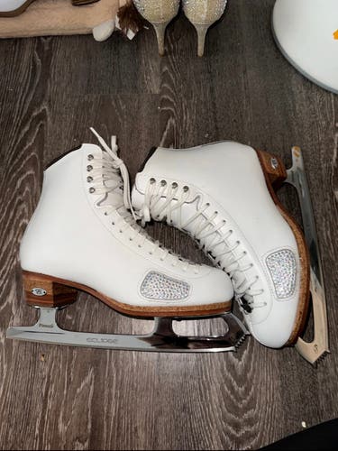 Riedell 975 Instructor / Competitives Skates