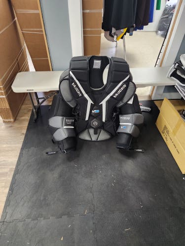 New XL Vaughn V9 Pro Carbon Goalie Chest Protector Pro Stock