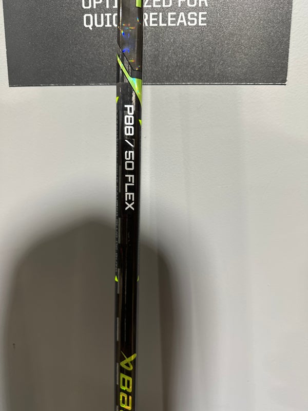 New Easton Synergy EQ10 P3 Jr. Hall 50 or P7 Jr. Iginla 50 Hockey Stick  Junior L