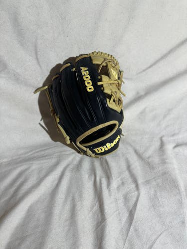 New Right Hand Throw Wilson Infield A2000 Baseball Glove 11.5"