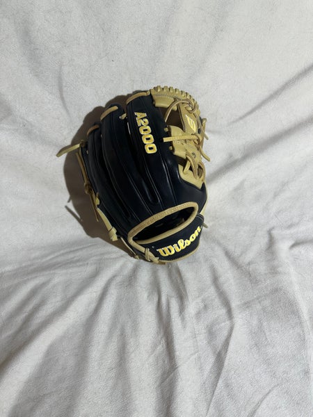 New Right Hand Throw Wilson Infield A2000 Baseball Glove 11.5"