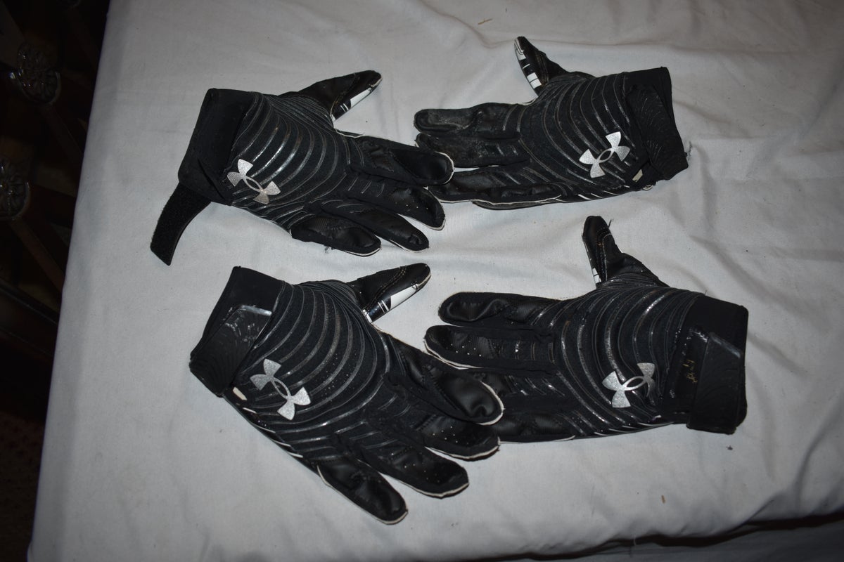 Football Gloves.