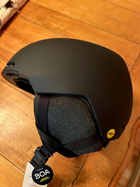 New In Box Oakley MOD1 MIPS Ski/snowboard Helmet