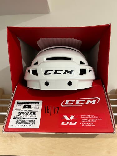 New Medium CCM Pro Stock Vector V08 Helmet