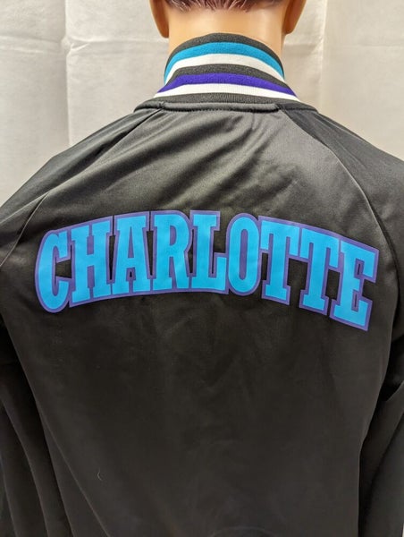 Charlotte Hornets Vintage Starter Jacket (L)