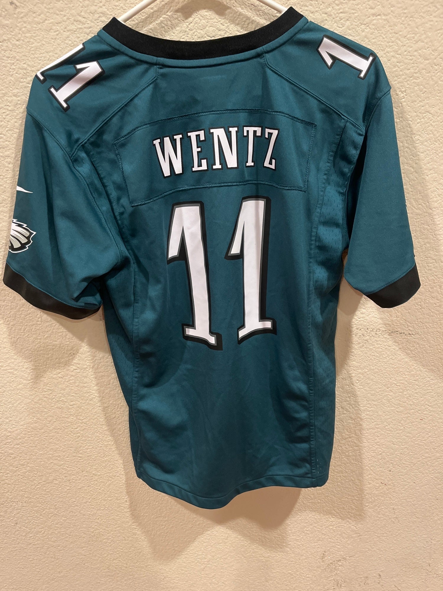 Nike On Field Carson Wentz Jersey Philadelphia Eagles Mens NFL Stitche –  Shop Thrift World