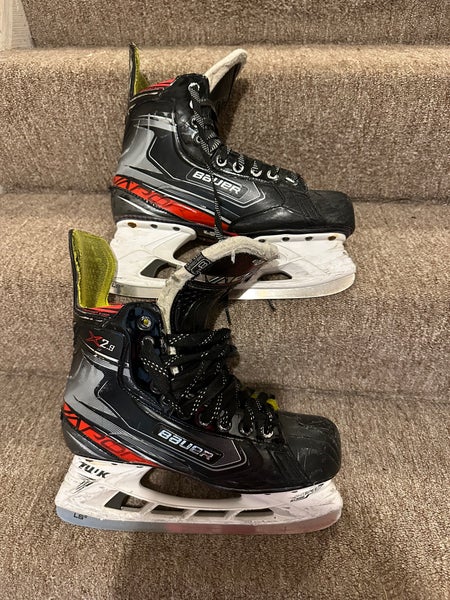 Used Bauer Extra Wide Width Size 8 Vapor X2.9 Hockey Skates