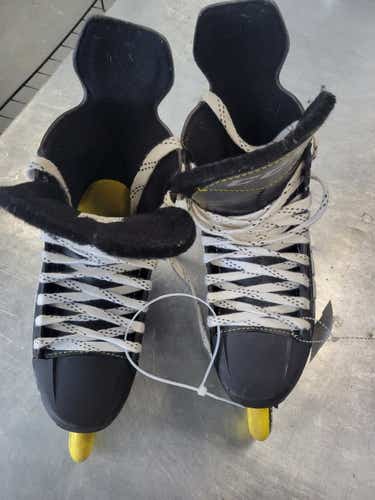 Used Ccm 9350 R Junior 05 Roller Hockey Skates