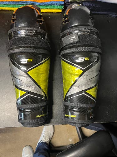 Used Bauer Supreme 3S Shin Pads 12” Never Used