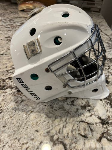Bauer goalie helmet