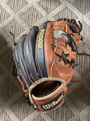 Right Hand Throw 11.75" A2000 Baseball Glove