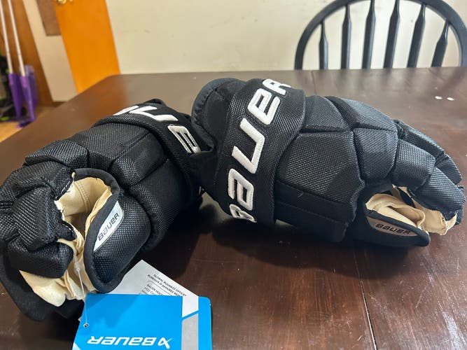 Bauer 14" Pro Stock Vapor Pro Team Gloves