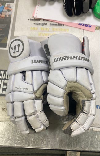 Warrior Burn Medium Used White Lacrosse LAX player Gloves