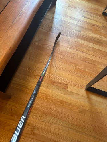 New Left Hand P92 Vapor FlyLite Hockey Stick