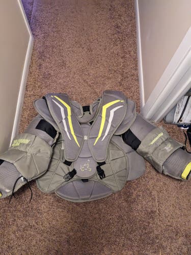 Used Large Vaughn Velocity V7 Goalie Chest Protector