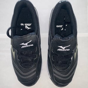 Brand New Mizuno Women's Black Swift Switch Size 5 Metal Mizuno Low Top