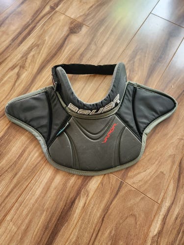 Bauer Vapor Goalie Throat Guard