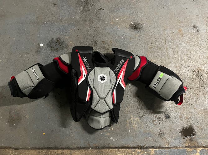 Used Small Vaughn  VAUGHN VENTUS SLR3 PRO GOALIE CHEST PROTECTOR Goalie Chest Protector