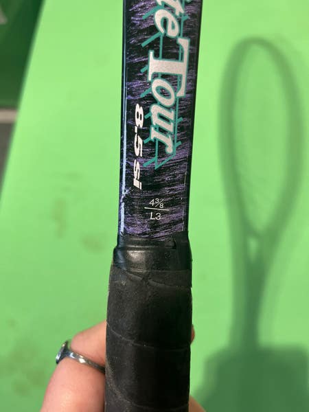 Raquette De Tennis Wilson Graphite Tour 8.5 - Taille De Tête 106 Po², Taille De Grip 4 1/2, Occasion